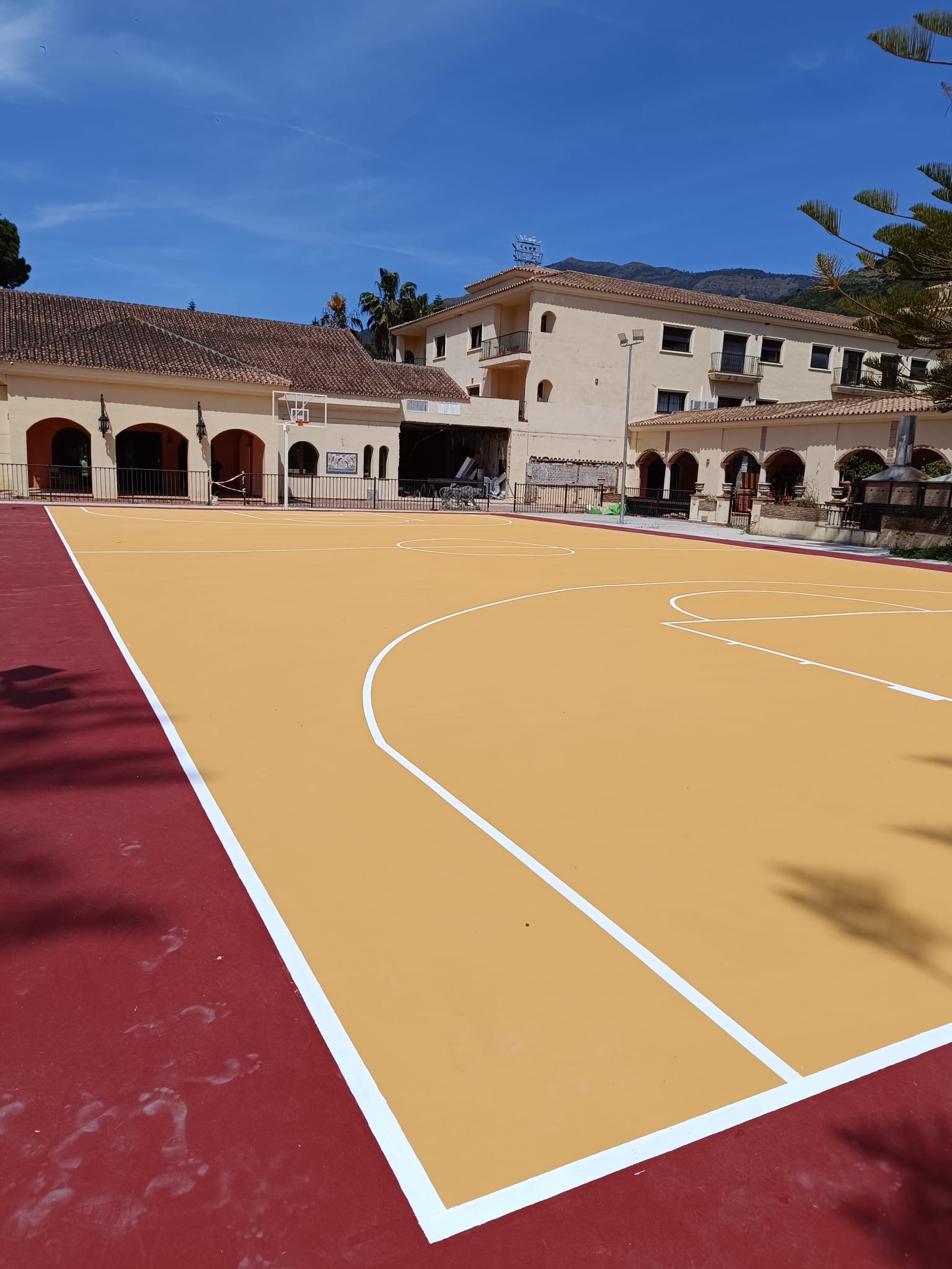 Pista deportiva Colegio.